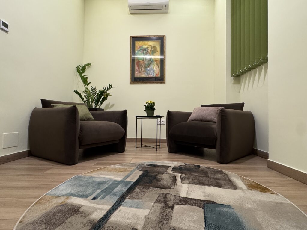 „Csíkszentmihályi terápiás szoba bérlés Budán – Komjádi Mentál Stúdió"